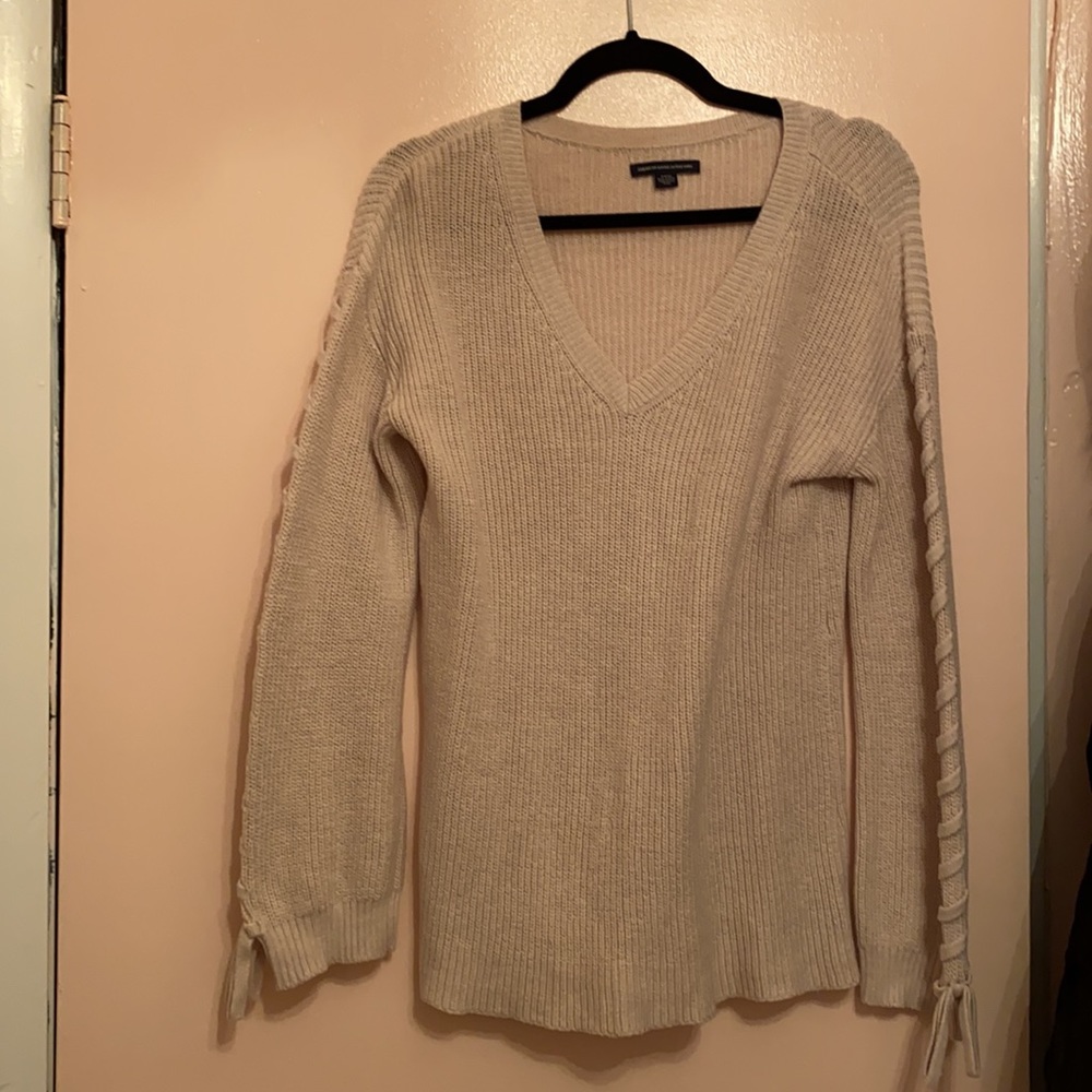 American Eagle tie up sleeve sweater